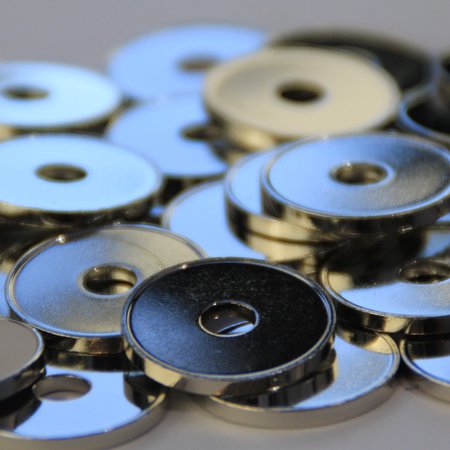 Metalen slagmunt als logoplaatje met of zonder  gat