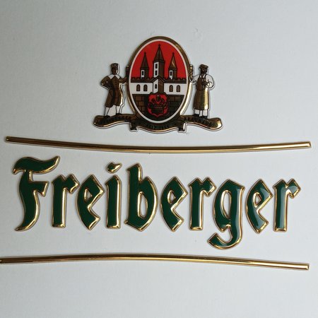 Chrosofix 3d-logo's in buitenkwaliteit en 3d-letters en cijfers van zacht gevormd kunststof en voorzien van dubbelzijdig tape.