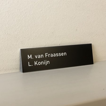 Naamplaatje Vankan 84x25mm bel, briefkast of brievenbus