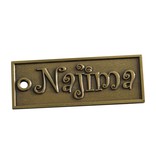 Logo labeltje of merkje  in reliëf met een randje in diverse afmetingen.
