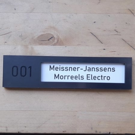 Kunststof Naamplaathouder met tape en nummer