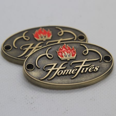 Brons gegoten dikker Logo-plaatje/merkje  in reliëf met 1 steunkleur in 50x32mm