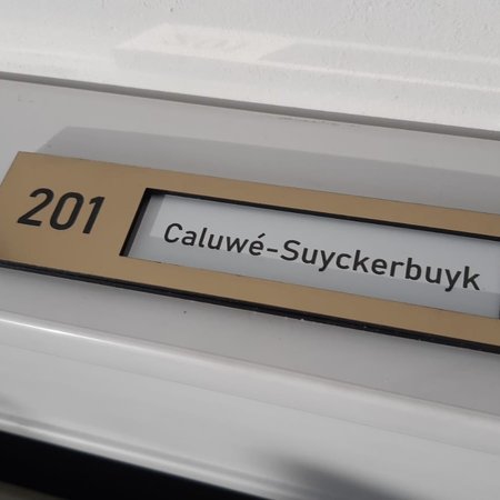 Kunststof Naamplaathouder met tape en nummer