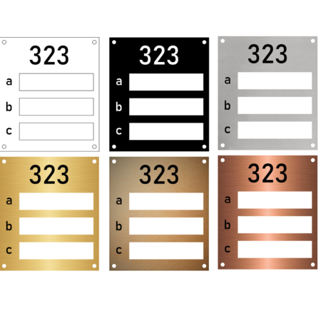 Grote Kunststof Naamplaathouder met 4 boorgaten en plek voor drie naamplaatjes
