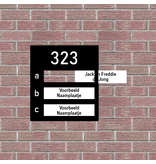 Grote Kunststof Naamplaathouder met dubbelzijdige tape en plek voor drie naamplaatjes