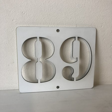 Acrylaat Huisnummer of Deurnummer met uitgespaard nummer  (2 karakters)