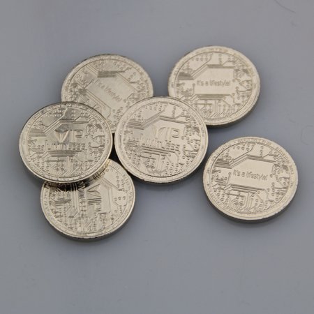 Slaglogo in Staal in een zilverkleurige vernikkeling vanaf 1000 stuks van 20 tot 25 mm. (prijzen zijn per stuk. excl. BTW)