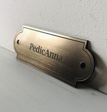 Kunststof naamplaatje met 2 gaatjes 100x38mm Klassiek ontwerp