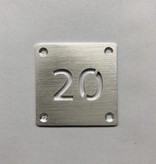 Aluminium plaatje 50x50mm met uitgespaarde cijfers en 4 boorgaatjes