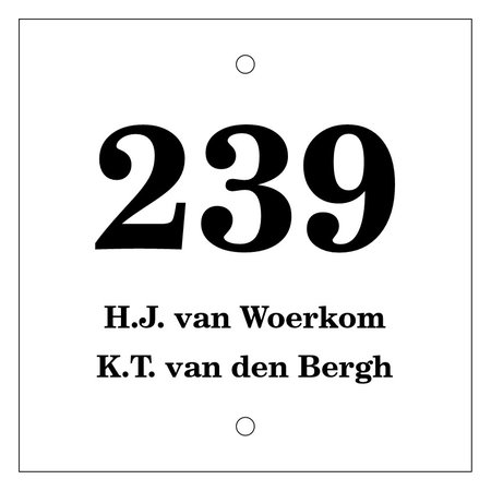 CombiCraft Huisnummer bordje White, met 2 tekstregels in 100x100x3mm met een zwart nummer in het Lettertype Century Schoolbook (type 1)