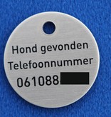 Tot 20cm² RONDE logoplaatjes in Aluminium met weersbestendige full Colour druk, in vele maten, scratch, met tape of met 1 of 2 gaatjes.