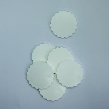 CombiCraft Witte golvende plastic munten Ø40mm met jouw eigen bedrukking - per 100 stuks