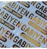 Chrosomax dunne 3d-letters en cijfers van mooi zilver glans verchroomd metaal en voorzien van dubbelzijdig tape.