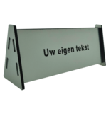 Tafelbordje Cabinet in Edelstaal Look met de tekst naar wens  in een afmeting  van 157 x 68mm en met een voetmaat van 47mm