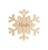 Houten Gepersonaliseerde Kerstbal in de vorm van een sneeuwvlok met jouw naam of kerstwens Ø 80 mm