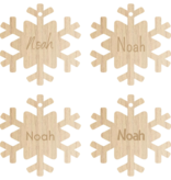 Houten Gepersonaliseerde Kerstbal in de vorm van een sneeuwvlok met jouw naam of kerstwens Ø 80 mm