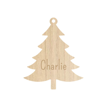 Houten Gepersonaliseerde Kerstbal in de vorm van een kerstboom met jouw naam of kerstwens 85 mm