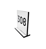 Tafelnummer Bistro van wit acrylaat 60x60 mm, met dubbelzijdige nummering naar wens - per 1 stuk