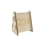 Tafelnummer Cabinet in houtlook van 60x68x3mm - per 1 stuk