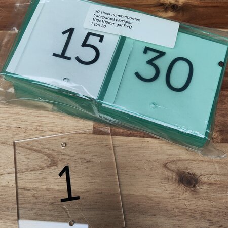 Nummerbordjes 1 t/m 30 van transparant plexiglas 100x100mm met 2 gaten - 1 set