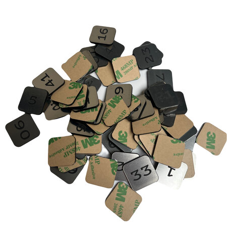 CombiCraft Restpartij Nummerplaatjes Plaknummers Acrylaat 20mm vierkant 1 t/m 99 met tape