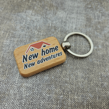 Houten sleutelhanger nieuw huis - New home, new adventures - per 1 stuk