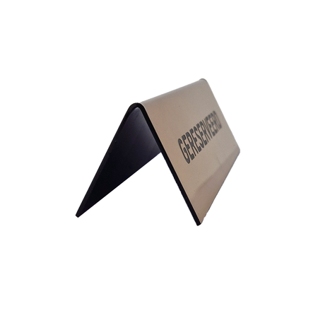 Gereserveerd bordje van acrylaat in brons met gravering 150x50mm  - per 1 stuk