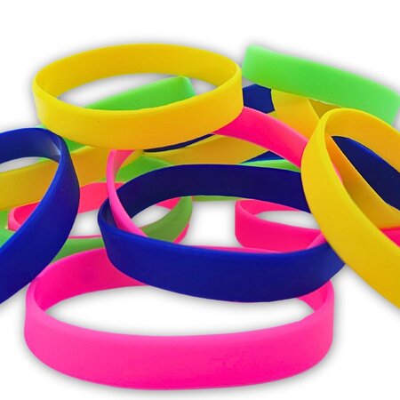 Siliconen of rubberen Polsbandjes blanco zonder opschrift, maar wel in vier kleuren te verkrijgen vanaf 1 stuks.