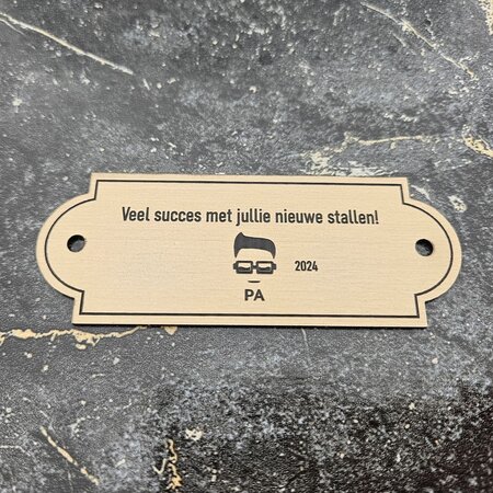 Kunststof naamplaatje met 2 gaatjes 100x38mm Klassiek ontwerp