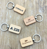 Houten sleutelhanger kleine rechthoek met logo 30x44mm - per 1 stuk