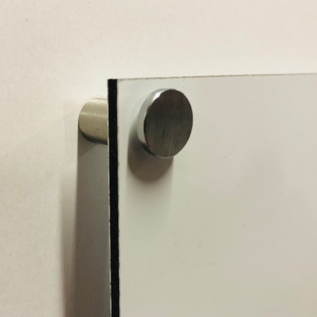 Bevestigingsset voor borden met afstandhouders in diverse uitvoeringen