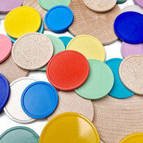 Consumptiemunten: welk materiaal past bij jouw evenement?
