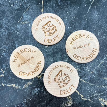 CombiCraft Houten munten met eigen gravering Ø50mm - per 50 stuks