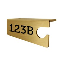 Sleutelhaakje ophanggat met gravering messing