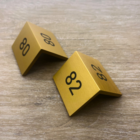 CombiCraft Tafelnummer Fortis van goudkleurig aluminium met gravering - per 1 stuk