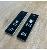 CombiCraft Genummerde Kunststof Sleutelhangers & Sleutellabels Smalle Rechthoek Staand met jouw logo