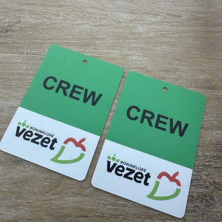 ID-kaarten, Event Badges - Accreditatie badges - Persbadges - Crew badges in een eigen ontwerp, met 1 gaatje en afgeronde hoeken.