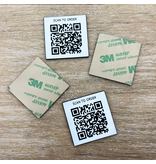 QR-code bordje van acrylaat met tape in het wit - per 1 stuk