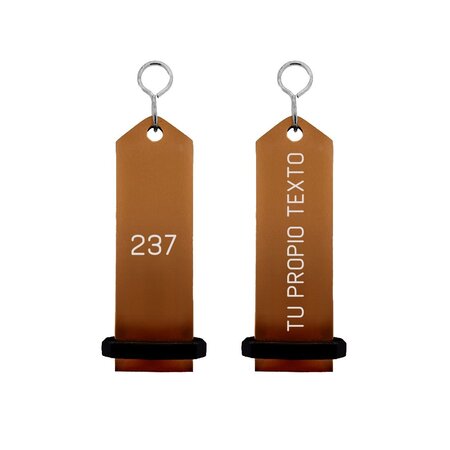 CombiCraft Bumerang aluminium hotel sleutelhanger in brons met witte gravering 30x100 mm