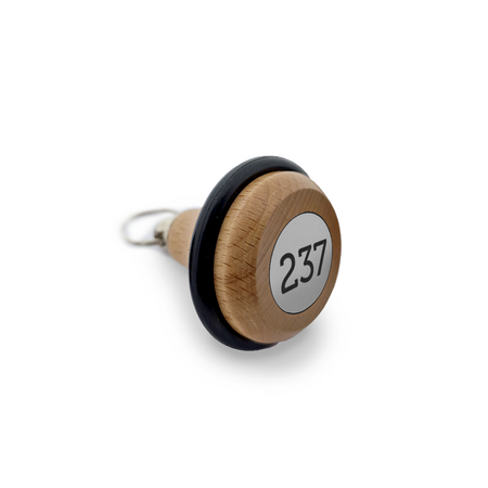 Houten hotel sleutelhanger Belly Wood lichtbruin blanco of met gravering - per 1 stuk