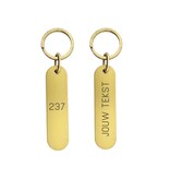 CombiCraft Victor Label aluminium hotel sleutelhanger goud met zwarte gravering met afmetingen van 78 x 20 x 1,5 mm