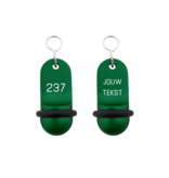 Mini Classic aluminium hotelsleutelhanger in groen met zilveren gravering