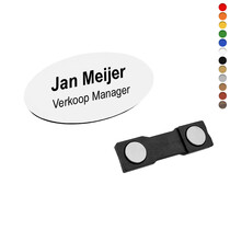 Kunststof naambadge met tekst 65x35mm - per stuk