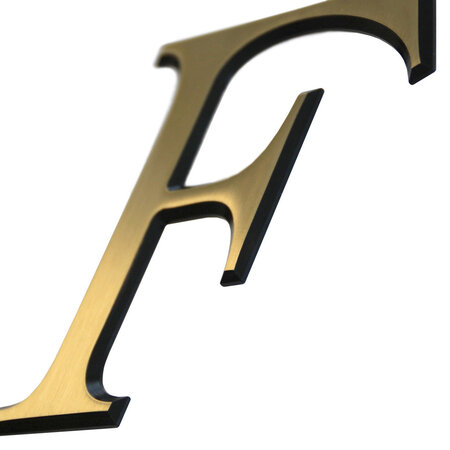 CombiCraft Messing gesatineerde letters met gebruineerde contourranden voor aan de muur - per stuk