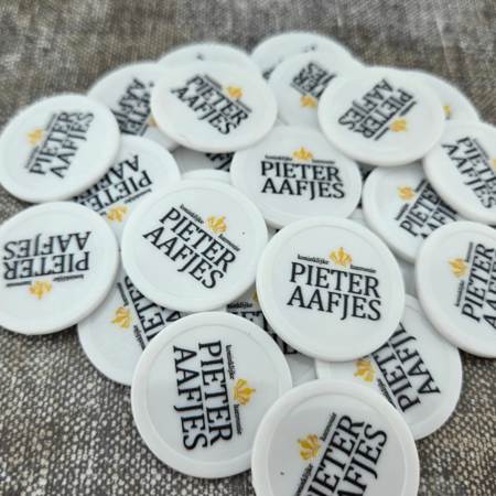 Plastic bedrukte munten met eigen ontwerp Ø28mm wit - per 100 stuks