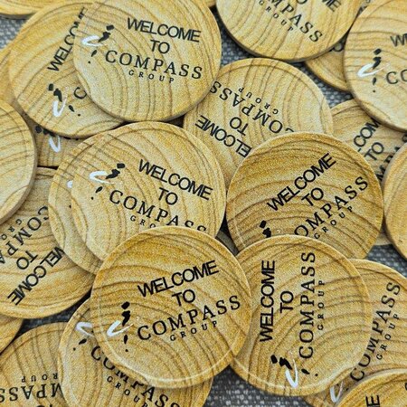 CombiCraft Houtmotief munten Ø29mm met jouw eigen ontwerp - per 100 stuks