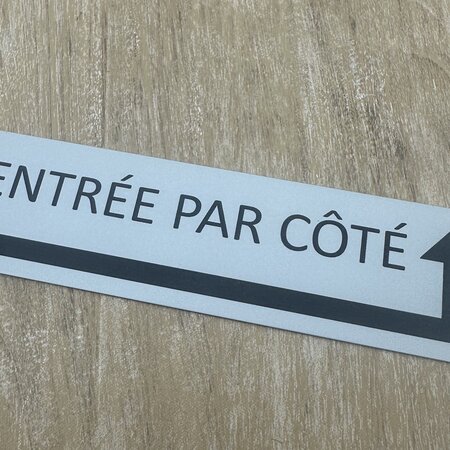 CombiCraft Aluminium deurbordje Eigen tekst om de hoek rechts 165 x 45 mm - per 1 stuk