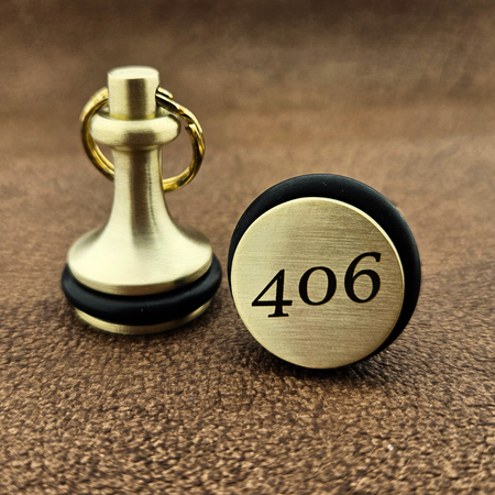 Notre Dame hotelsleutelhangers Messing klokmodel met stootring