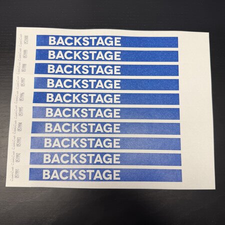 Restpartij: Backstage LaserBand polsbandjes 254x19mm - per 100 stuks