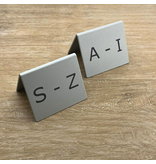 CombiCraft Tafelbordje Elisto van zilverkleurig aluminium met eigen ontwerp 60x50mm - per 1 stuk